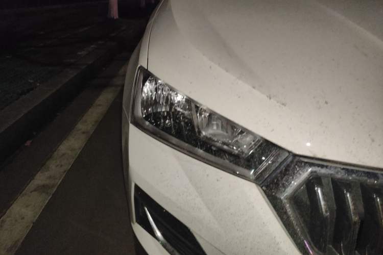 Used Skoda Rapid 2022 1.5L Automatic Comfort Edition Right Front Headlight