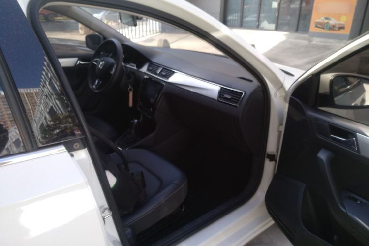 Used Skoda Rapid 2022 1.5L Automatic Comfort Edition Right Front Seat