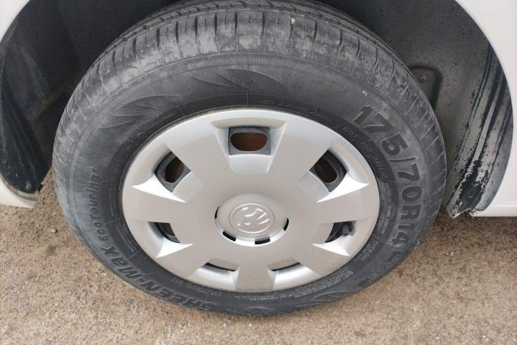 Used Skoda Rapid 2022 1.5L Automatic Comfort Edition Right Rear Wheel Hub