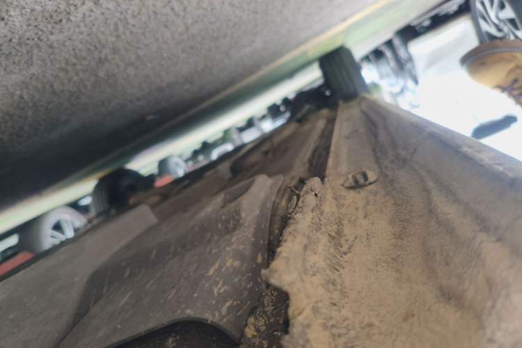 Used Skoda Rapid 2022 1.5L Automatic Comfort Edition Right Side Sill