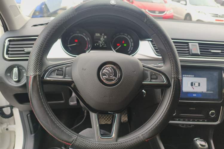 Used Skoda Rapid 2022 1.5L Automatic Comfort Edition Steering Wheel