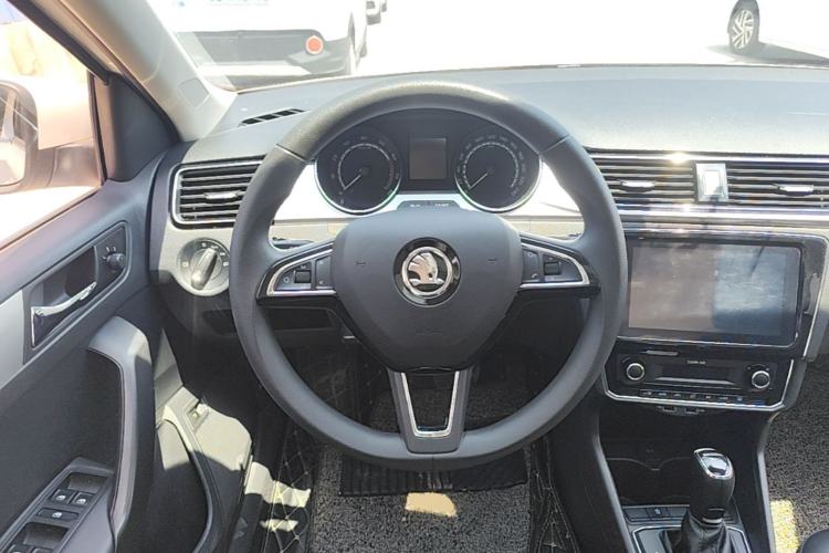 Used Skoda Rapid 2022 1.5L Automatic Comfort Edition Steering Wheel