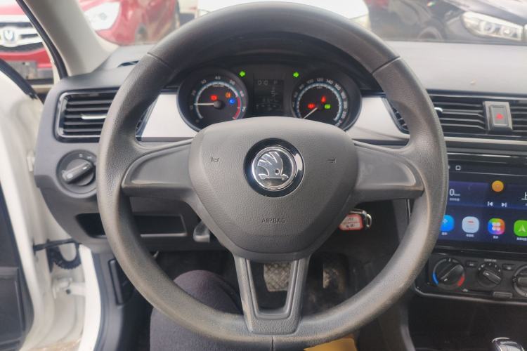 Used Skoda Rapid 2022 1.5L Automatic Comfort Edition Steering Wheel