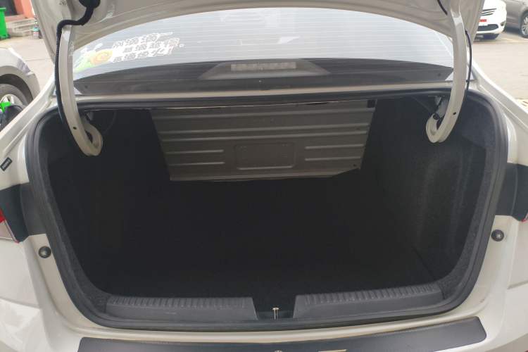 Used Skoda Rapid 2022 1.5L Automatic Comfort Edition Trunk