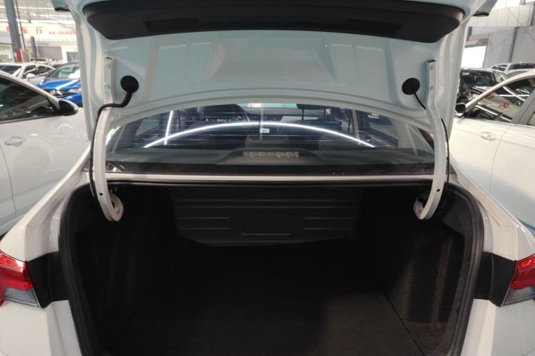 Used Skoda Rapid 2022 1.5L Automatic Comfort Edition Trunk