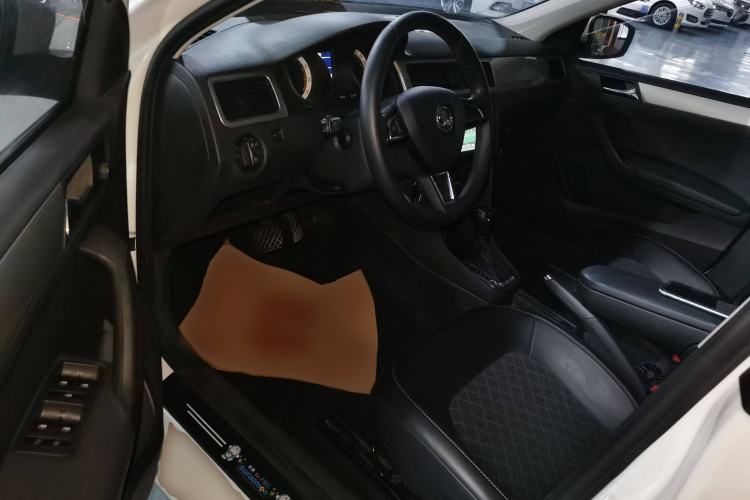 Used Skoda Rapid Spaceback 2019 Revised Version 1.5L Automatic Comfort Edition China V Standard Driver Seat