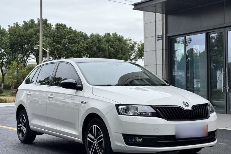 Used Skoda Rapid Spaceback 2016 Revised 1.6L Automatic Smart Drive Version Exterior 2