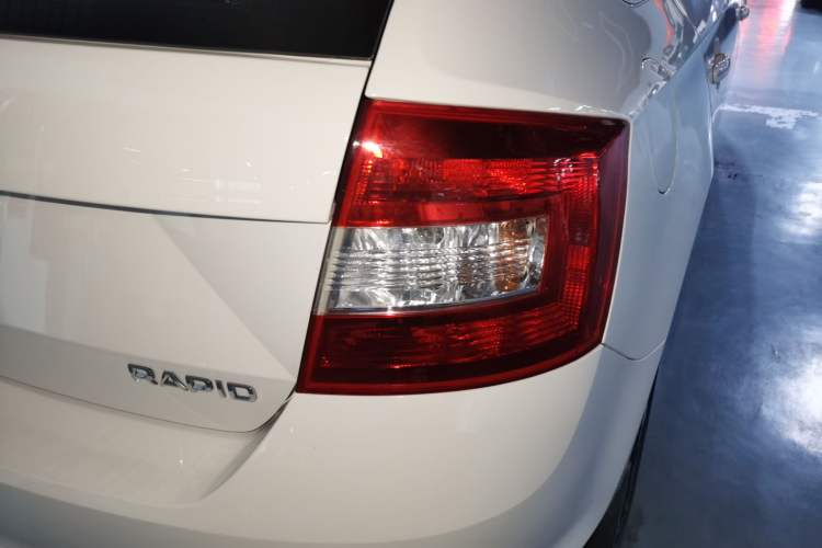 Used Skoda Rapid Spaceback 2019 Revised Version 1.5L Automatic Comfort Edition China V Standard Right Rear Taillight