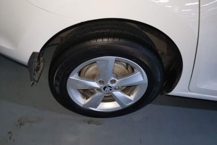Used Skoda Rapid Spaceback 2019 Revised Version 1.5L Automatic Comfort Edition China V Standard Right Rear Wheel Hub