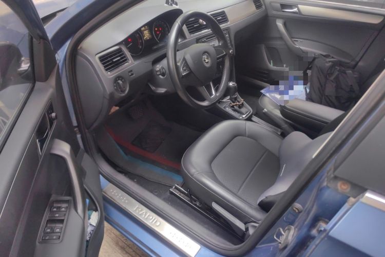 Used Skoda Rapid Spaceback 2014 1.6L Automatic Enjoyment Edition Driver Seat