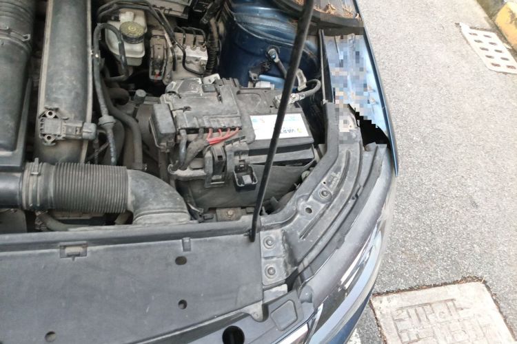 Used Skoda Rapid Spaceback 2014 1.4 TSI DSG Trend Edition Engine Bay Left