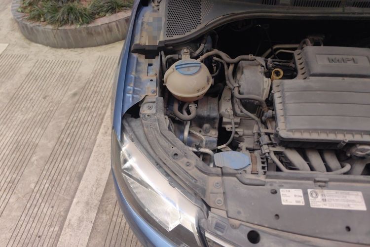 Used Skoda Rapid Spaceback 2014 1.6L Automatic Enjoyment Edition Engine Bay Right