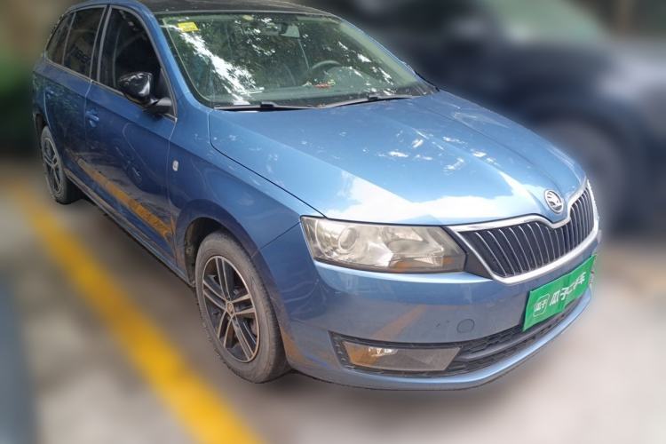 Used Skoda Rapid Spaceback 2014 1.6L Automatic Enjoyment Edition Exterior 2