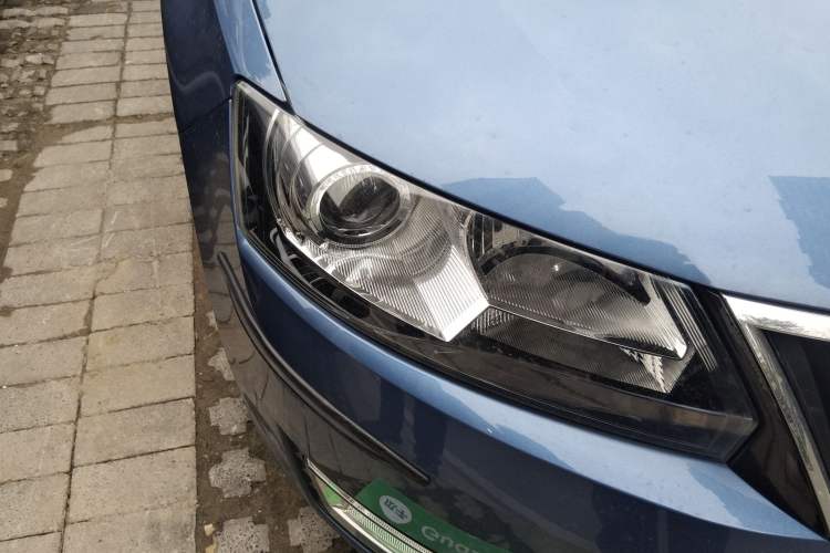 Used Skoda Rapid Spaceback 2014 1.4 TSI DSG Comfort Edition Exterior 3