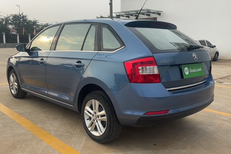 Used Skoda Rapid Spaceback 2014 1.6L Automatic Enjoyment Edition Exterior 5