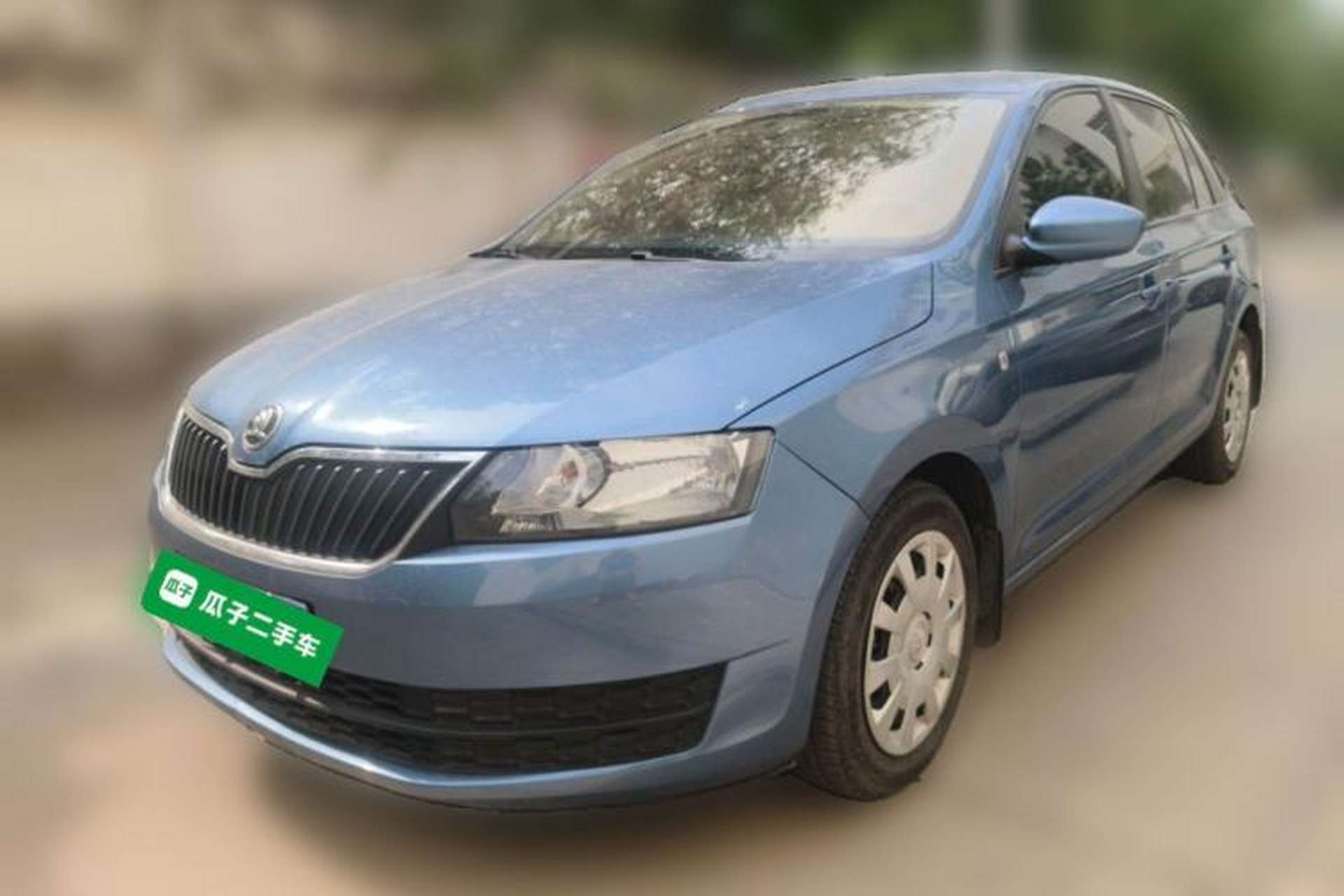 Used Skoda Rapid Spaceback 2014 1.6L Automatic Enjoyment Edition Front Left 45 Deg