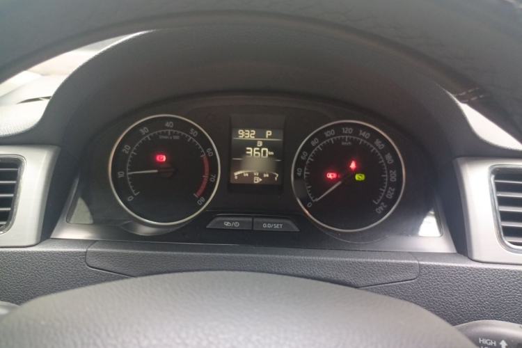 Used Skoda Rapid Spaceback 2014 1.6L Automatic Enjoyment Edition Instrument Cluster