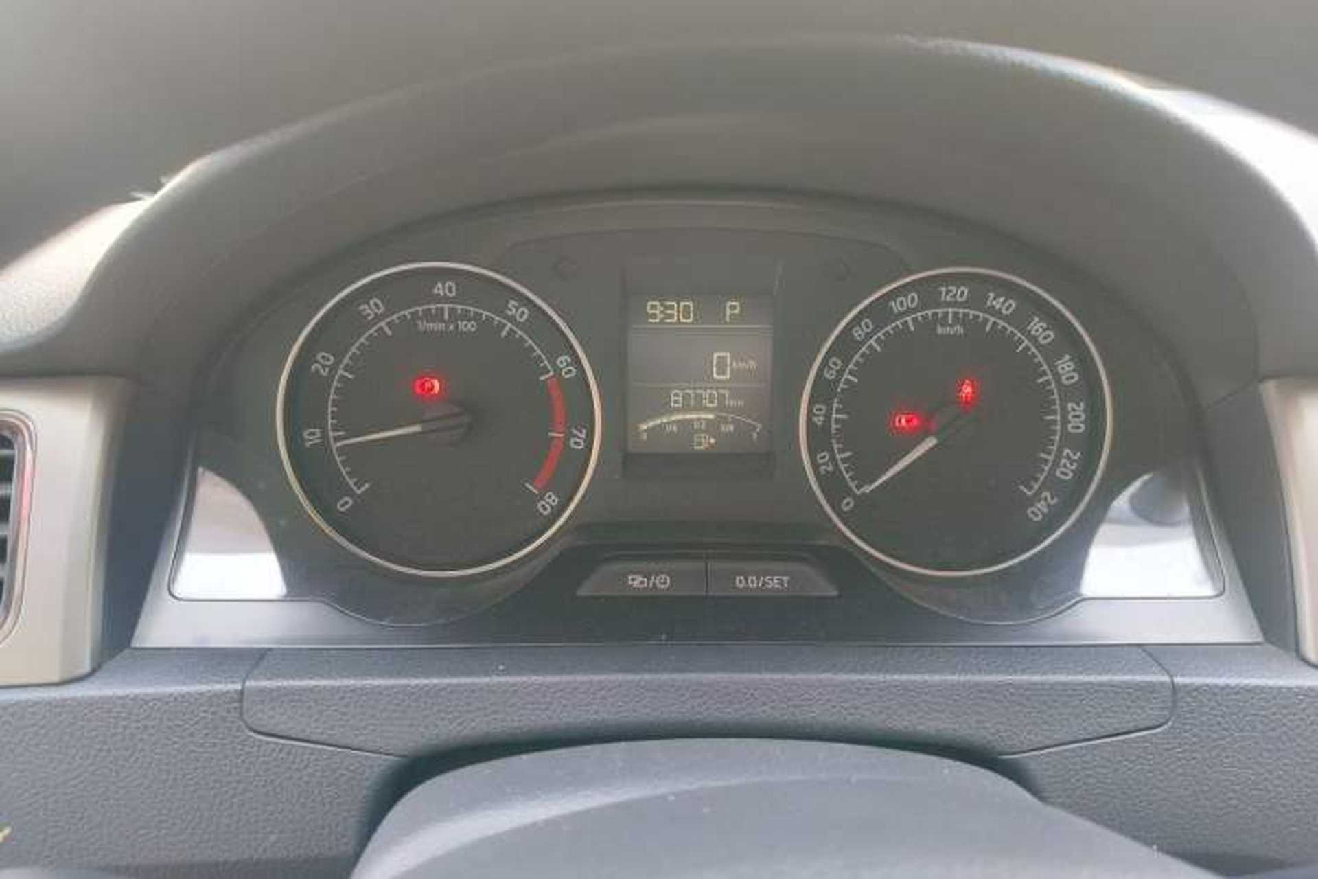 Used Skoda Rapid Spaceback 2014 1.6L Automatic Enjoyment Edition Instrument Cluster