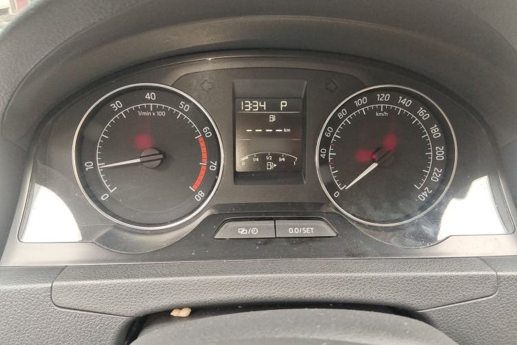 Used Skoda Rapid Spaceback 2014 1.4 TSI DSG Comfort Edition Instrument Cluster