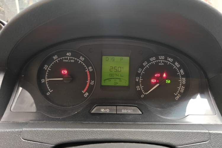 Used Skoda Rapid Spaceback 2014 1.6L Automatic Enjoyment Edition Instrument Cluster