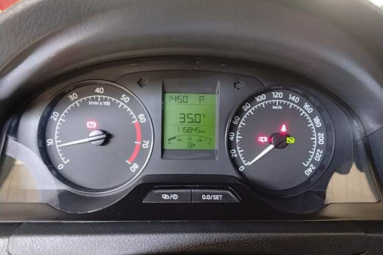 Used Skoda Rapid Spaceback 2014 1.6L Automatic Enjoyment Edition Instrument Cluster
