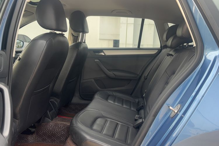 Used Skoda Rapid Spaceback 2014 1.6L Automatic Enjoyment Edition Interior 2