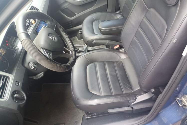 Used Skoda Rapid Spaceback 2014 1.6L Automatic Enjoyment Edition Left Front Seat