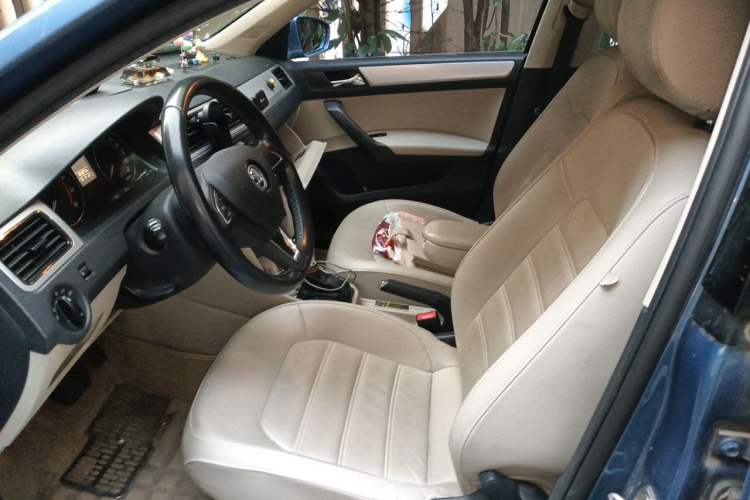 Used Skoda Rapid Spaceback 2014 1.4 TSI DSG Trend Edition Left Front Seat