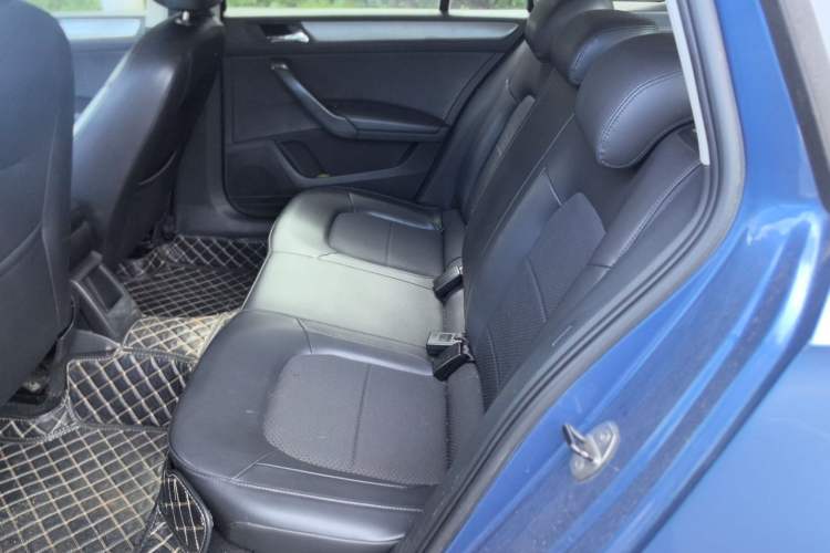 Used Skoda Rapid Spaceback 2014 1.6L Automatic Enjoyment Edition Left Rear Seat