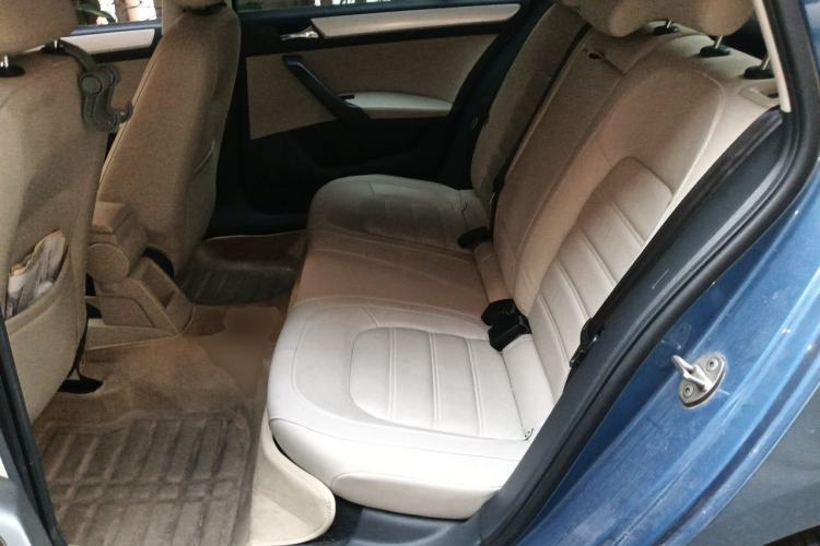 Used Skoda Rapid Spaceback 2014 1.4 TSI DSG Trend Edition Left Rear Seat