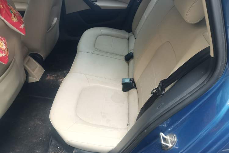 Used Skoda Rapid Spaceback 2014 1.6L Automatic Enjoyment Edition Left Rear Seat