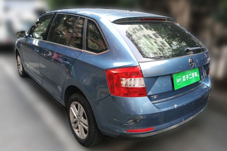 Used Skoda Rapid Spaceback 2014 1.4 TSI DSG Trend Edition Rear Left 45 Deg
