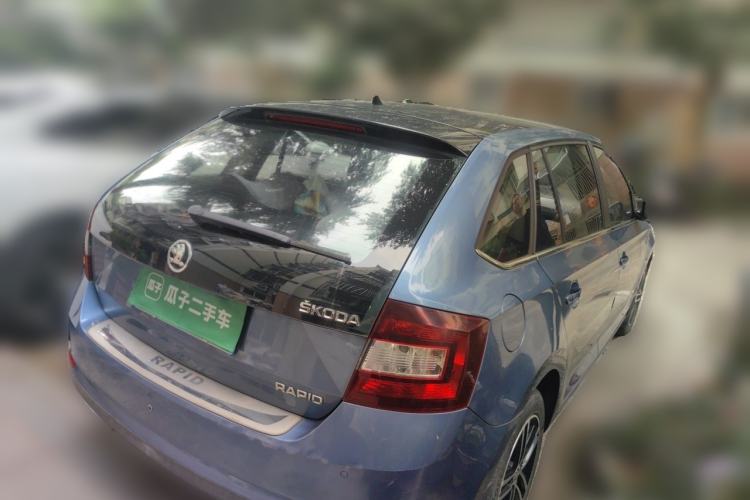Used Skoda Rapid Spaceback 2014 1.6L Automatic Enjoyment Edition Rear Right 45 Deg