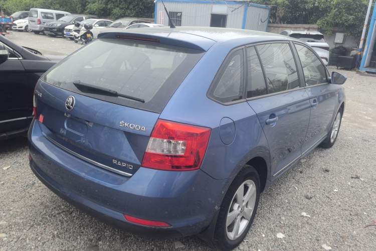 Used Skoda Rapid Spaceback 2014 1.6L Automatic Enjoyment Edition Rear Right 45 Deg