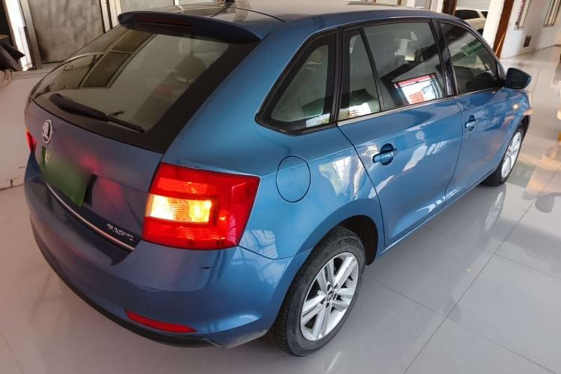 Used Skoda Rapid Spaceback 2014 1.6L Automatic Enjoyment Edition Rear Right 45 Deg