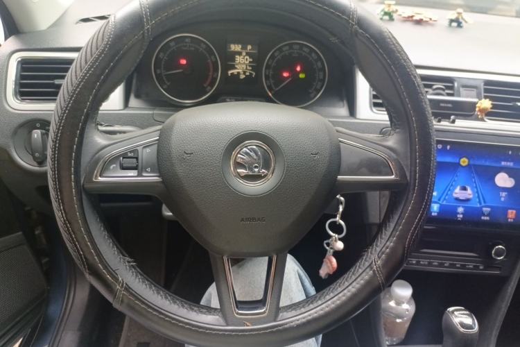 Used Skoda Rapid Spaceback 2014 1.6L Automatic Enjoyment Edition Steering Wheel