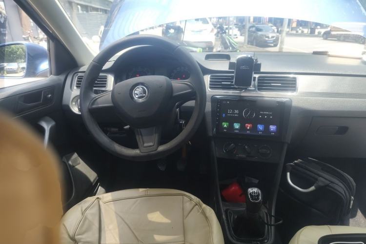 Used Skoda Rapid Spaceback 2014 1.6L Manual Enjoyment Edition Steering Wheel