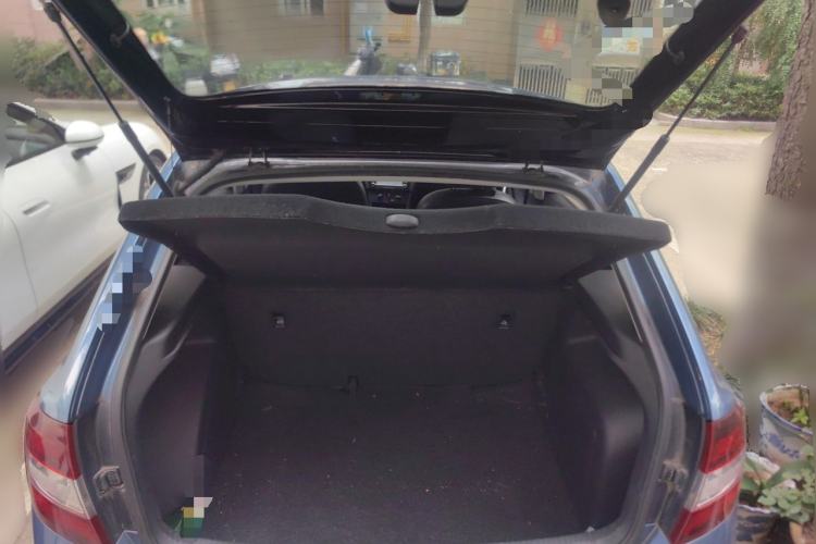 Used Skoda Rapid Spaceback 2014 1.6L Automatic Enjoyment Edition Trunk
