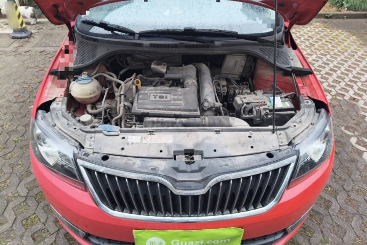 Used Skoda Rapid Spaceback 2014 1.4 TSI DSG Trend Edition Engine Bay