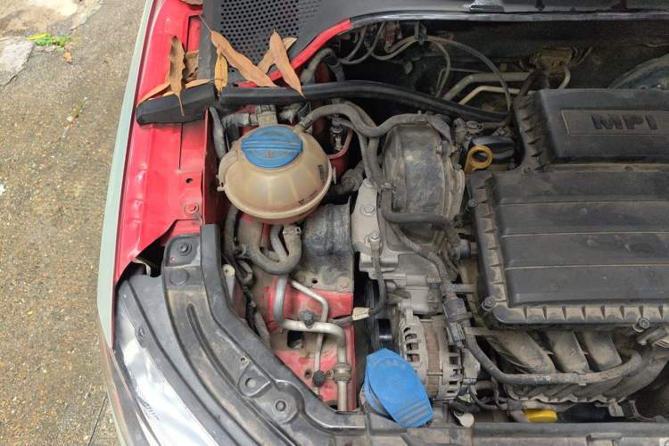 Used Skoda Rapid Spaceback 2014 1.6L Automatic Enjoyment Edition Engine Bay Right