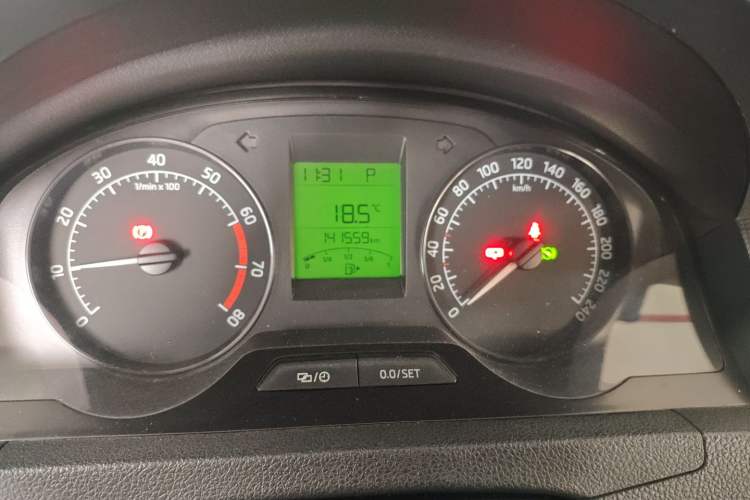 Used Skoda Rapid Spaceback 2014 1.6L Automatic Enjoyment Edition Instrument Cluster