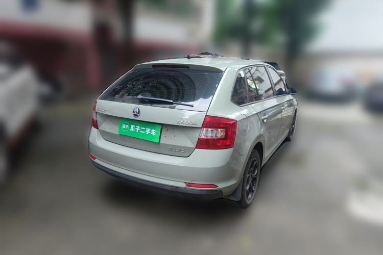 Used Skoda Rapid Spaceback 2014 1.6L Automatic Enjoyment Edition Rear Right 45 Deg