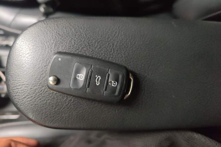 Used Skoda Rapid Spaceback 2014 1.6L Automatic Enjoyment Edition Vehicle Key