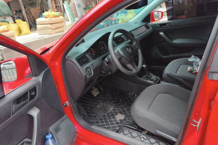 Used Skoda Rapid Spaceback 2014 1.6L Automatic Enjoyment Edition Driver Seat