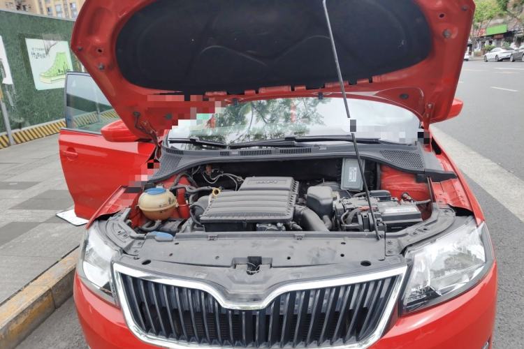 Used Skoda Rapid Spaceback 2014 1.6L Automatic Enjoyment Edition Engine Bay