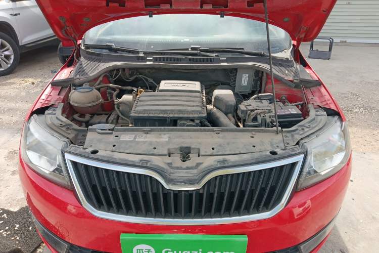 Used Skoda Rapid Spaceback 2014 1.6L Automatic Enjoyment Edition Engine Bay