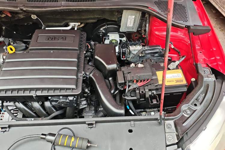Used Skoda Rapid Spaceback 2014 1.6L Automatic Enjoyment Edition Engine Bay Left