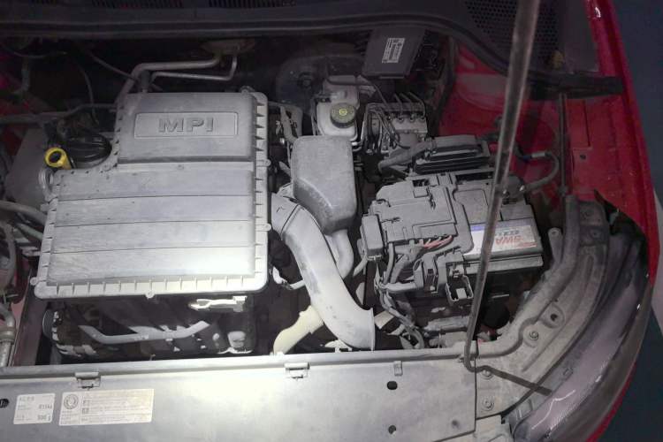 Used Skoda Rapid Spaceback 2014 1.6L Automatic Enjoyment Edition Engine Bay Left