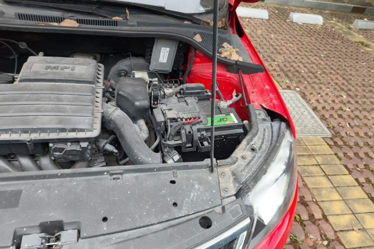 Used Skoda Rapid Spaceback 2014 1.6L Automatic Enjoyment Edition Engine Bay Left