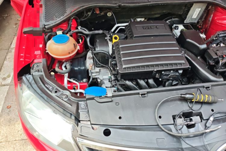 Used Skoda Rapid Spaceback 2014 1.6L Automatic Enjoyment Edition Engine Bay Right